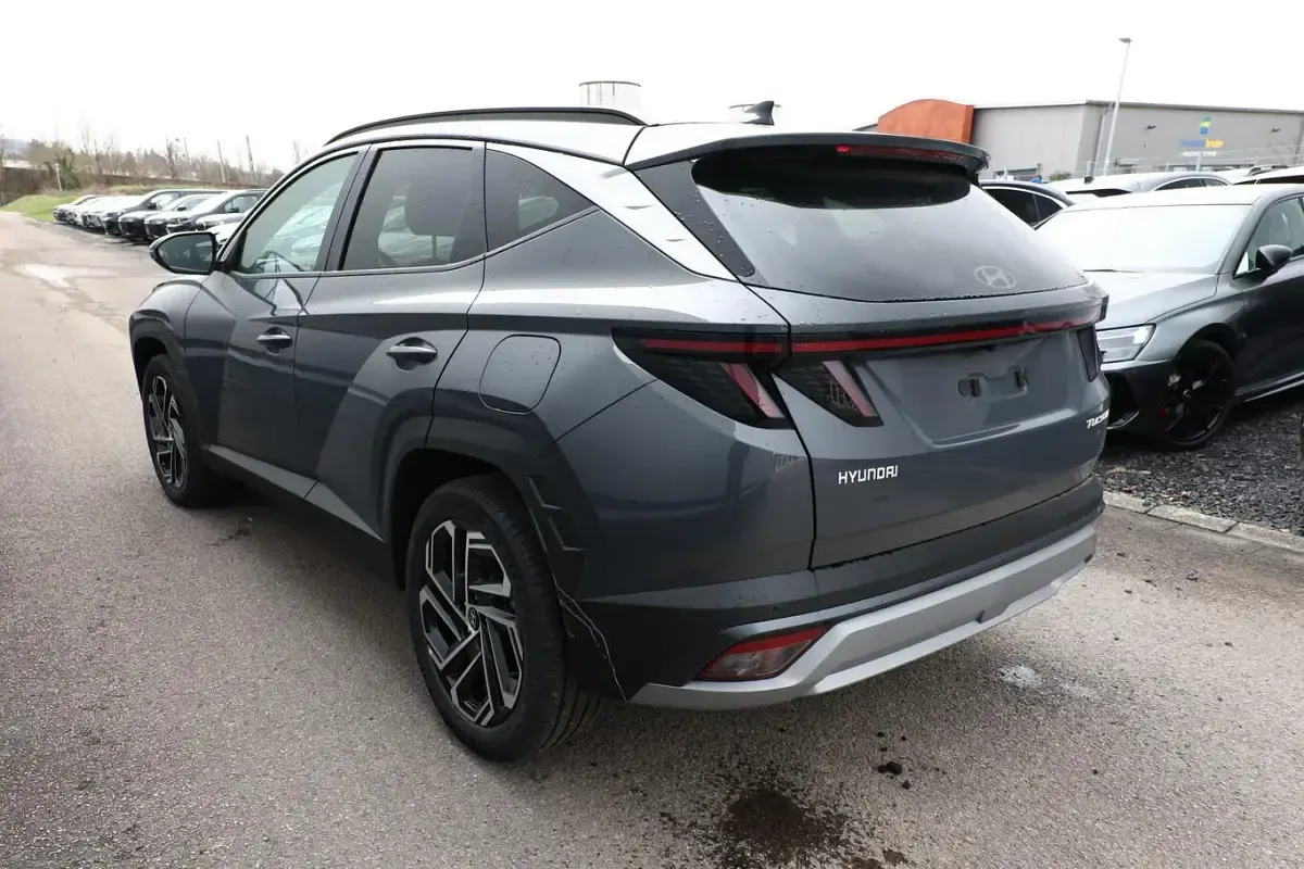 Neu Hyundai Tucson Trend 136 PS (100 kW) 2025 Ecotronic grey mineraleffekt SUV