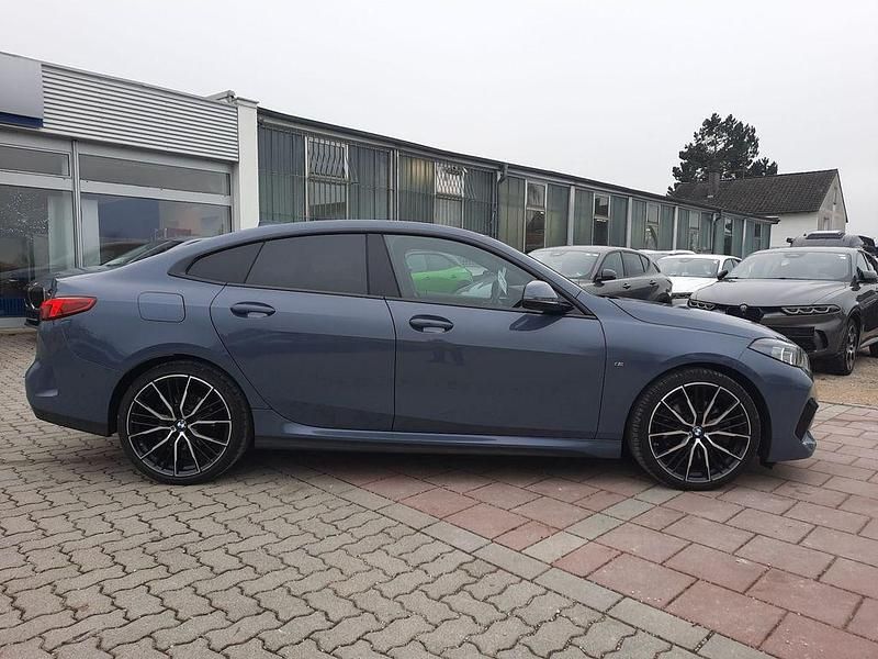 Gebraucht BMW 220 M Sport 190 PS (139 kW) 2023 Storm bay metallic Coupé