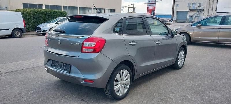 Gebraucht Suzuki Baleno 111 PS (81 kW) 2018 Grau Kleinwagen
