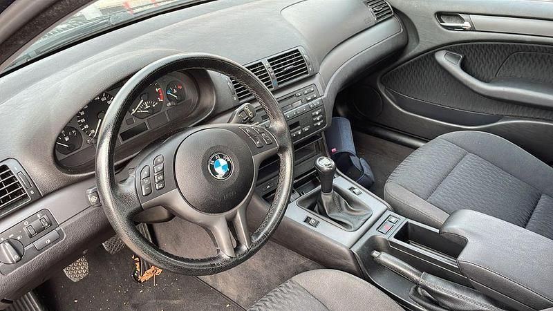 Gebraucht BMW 316 116 PS (85 kW) 2001 Blau Limousine