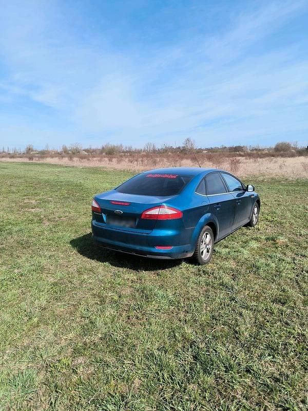 Gebraucht Ford Mondeo 160 PS (117 kW) 2008 Blau Limousine
