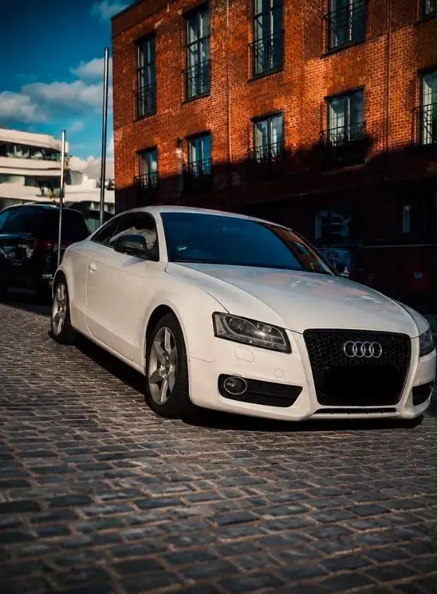 Gebraucht Audi A5 211 PS (155 kW) 2009 Weiß Coupé