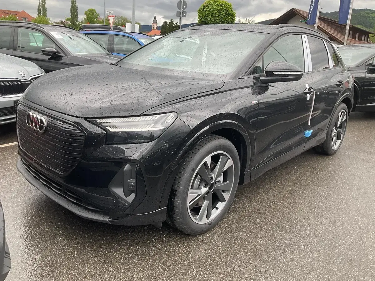 Usata Audi Q4 e-tron Basis 210 kW (286 CV) 2026 SUV