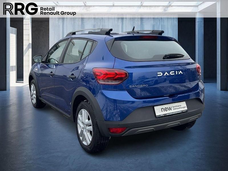 Gebraucht Dacia Sandero Essentiel 101 PS (74 kW) 2024 Blau Limousine