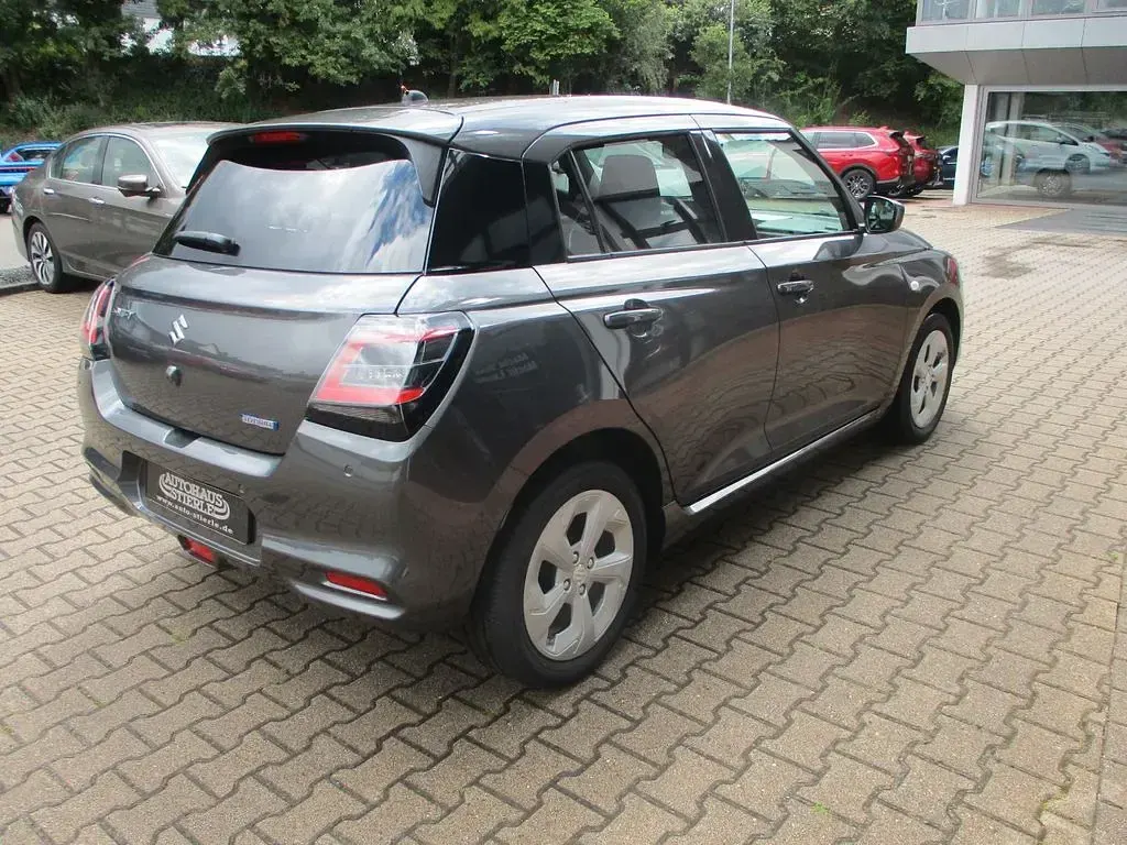 Neu Suzuki Swift Comfort 83 PS (61 kW) 2026 Grau Kleinwagen