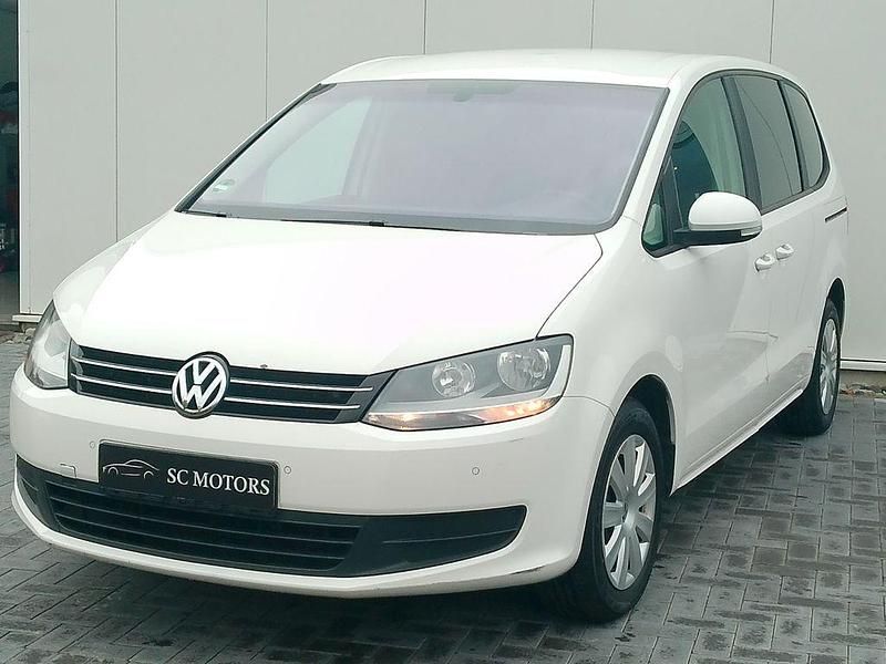 Weiß Gebraucht 2012 VW Sharan Trendline Van / Kleinbus | 5.950 € (Superpreis) - Bild 1/4