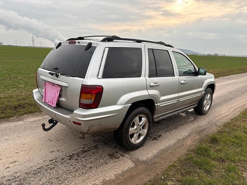 Gebraucht Jeep Grand Cherokee Overland 163 PS (119 kW) 2004 Silber SUV