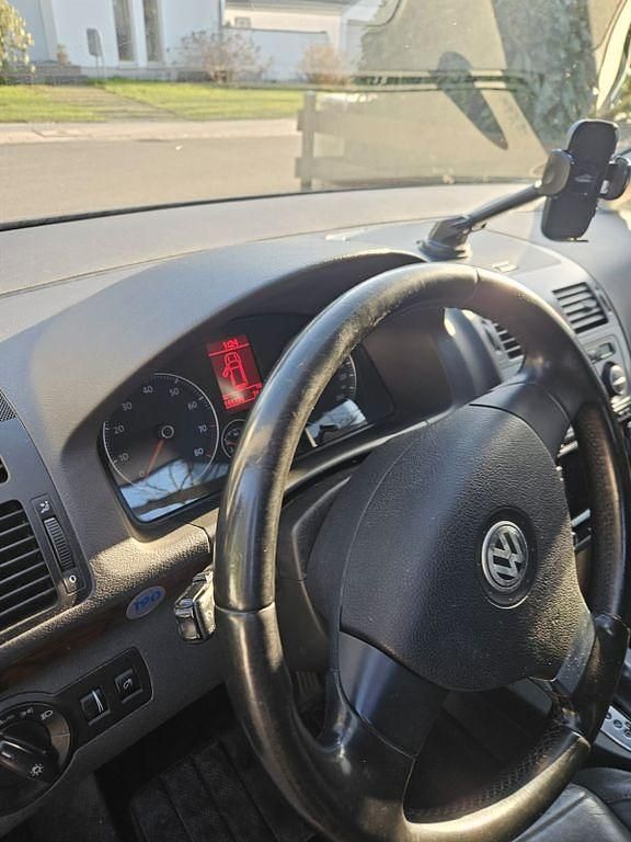 Gebraucht VW Touran 140 PS (102 kW) 2008 Grau Van / Kleinbus