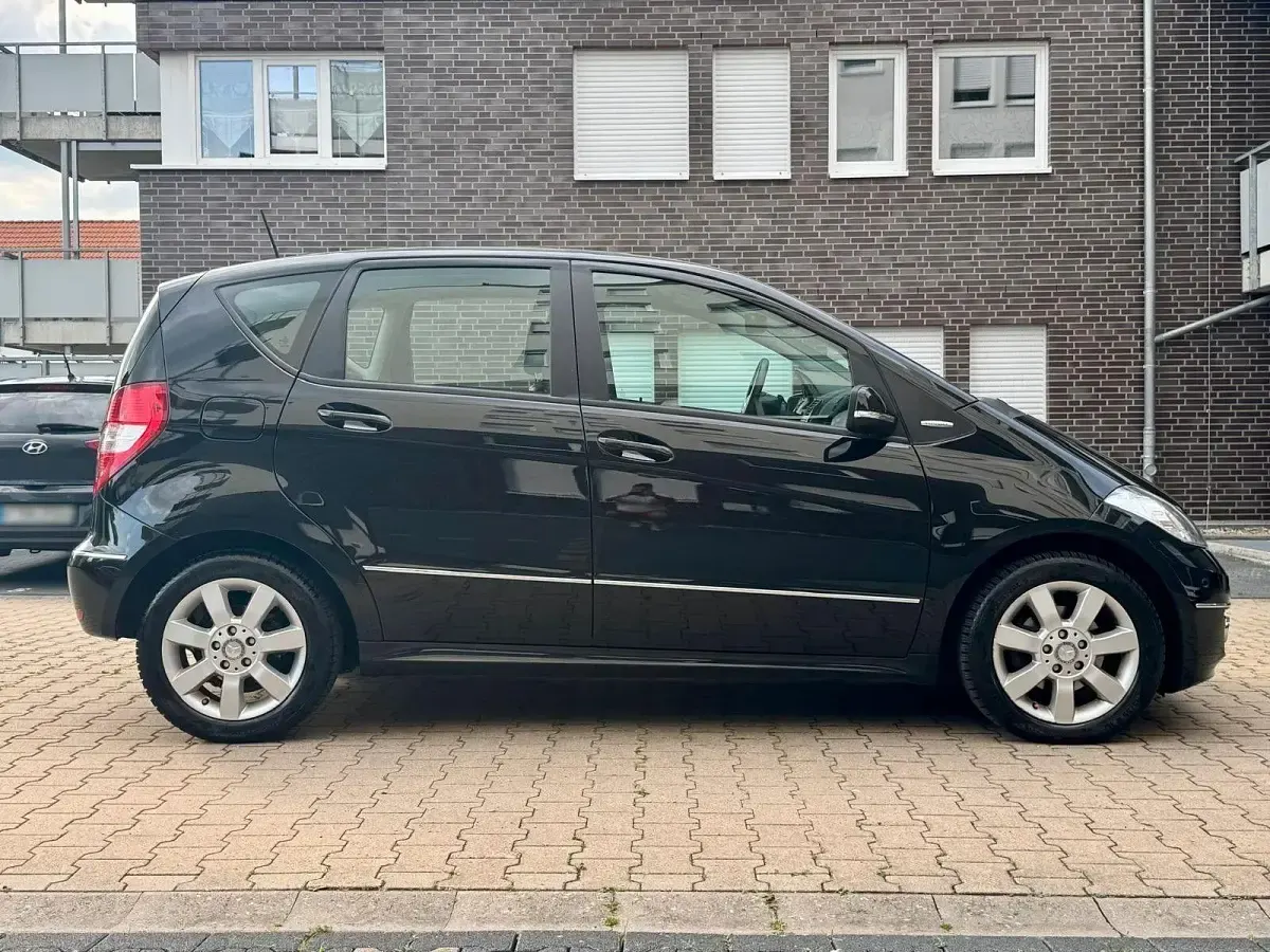 Gebraucht Mercedes A200 Avantgarde 136 PS (100 kW) 2010 Schwarz Limousine