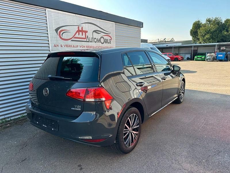 Gebraucht VW Golf VII 110 PS (80 kW) 2016 Grau Limousine