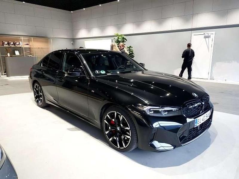 Gebraucht BMW 340 387 PS (284 kW) 2025 Black sapphire metallic Limousine