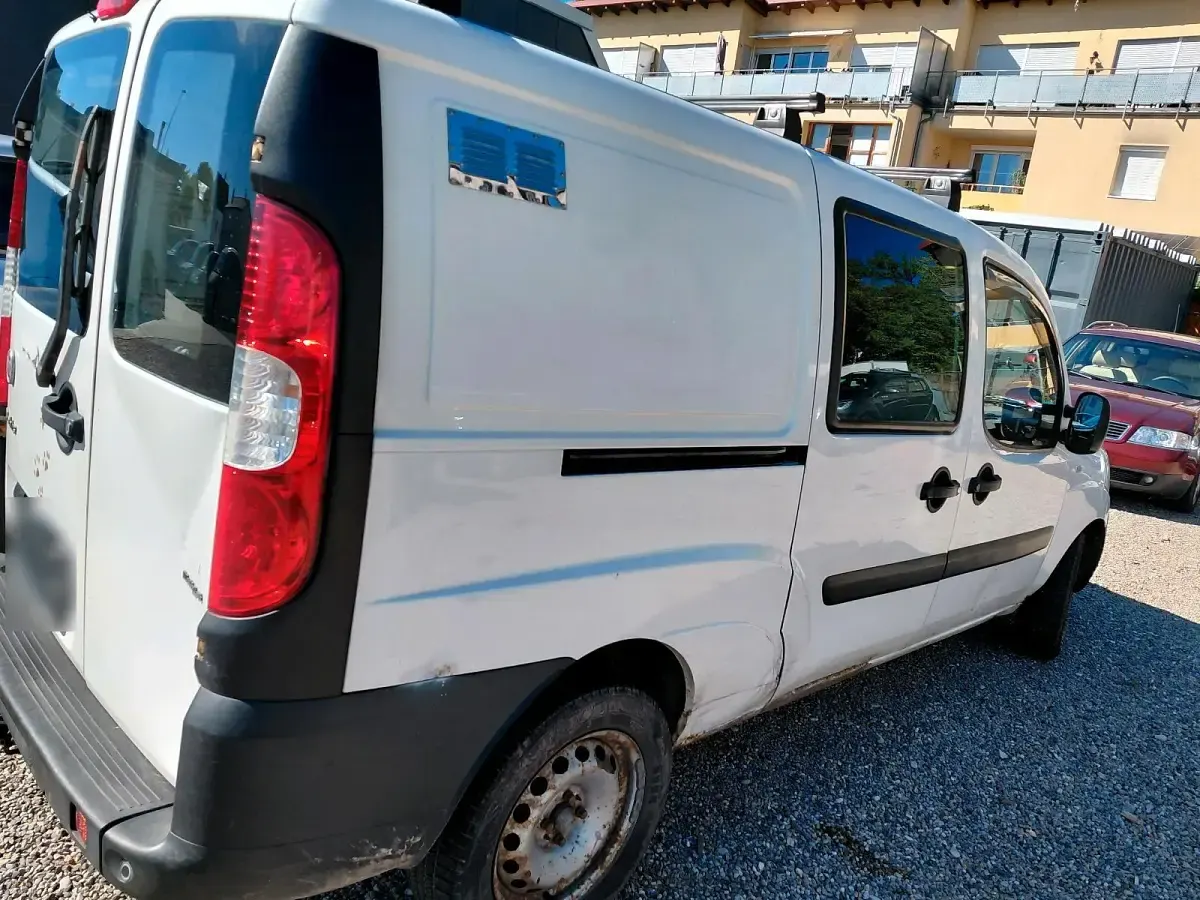 Gebraucht Fiat Doblò 120 PS (88 kW) 2008 Weiß Van / Kleinbus