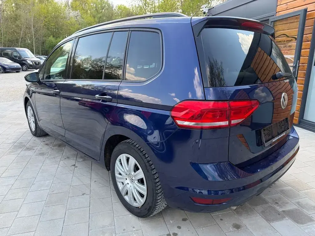 Gebraucht VW Touran Comfortline 150 PS (110 kW) 2016 Blau Van / Kleinbus