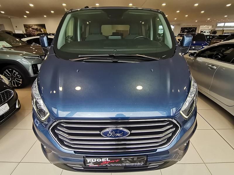 Gebraucht Ford Tourneo Custom Titanium 2018 Chromablau metallic Van