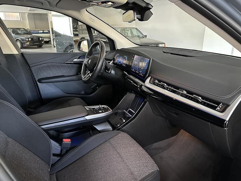 Gebraucht BMW 218 Active Tourer Performance 136 PS (100 kW) 2024 Grau metallic Van / Kleinbus
