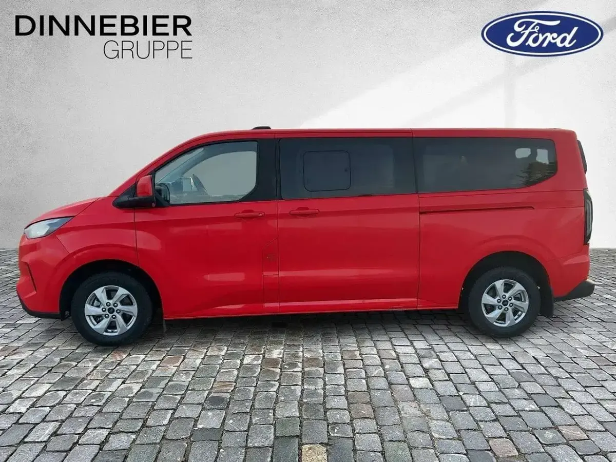 Gebraucht Ford Tourneo Custom Trend 136 PS (100 kW) 2025 Rot Van