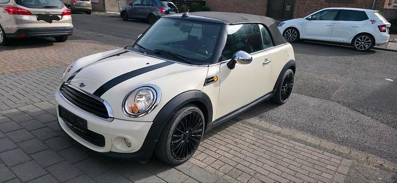 Gebraucht Mini Cooper Cabriolet 98 PS (72 kW) 2011 Weiß Cabrio