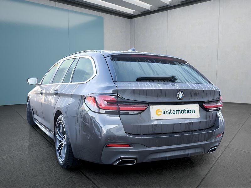 Gebraucht BMW 540 340 PS (250 kW) 2024 Grau Kombi