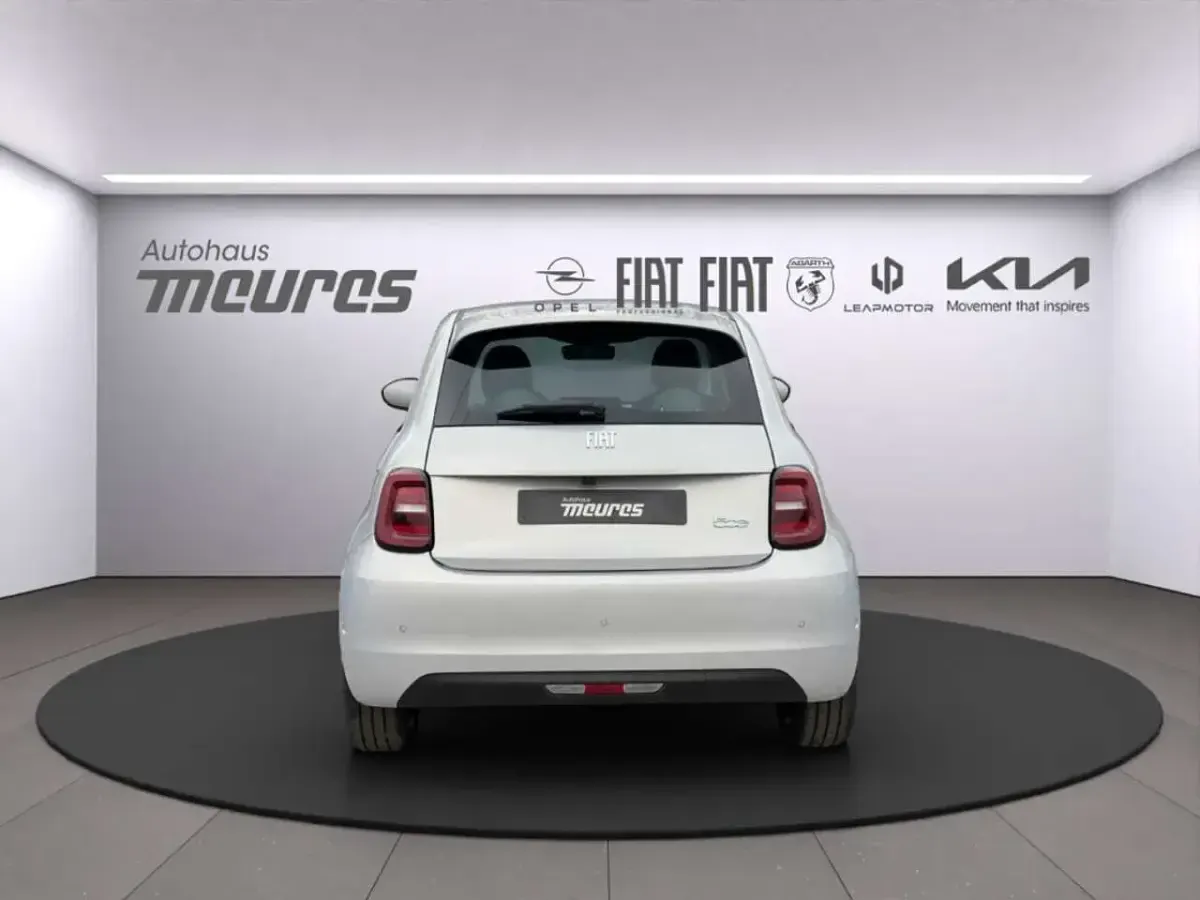 Neu Fiat 500e La Prima 69 kW (95 PS) 2025 Gold Kleinwagen