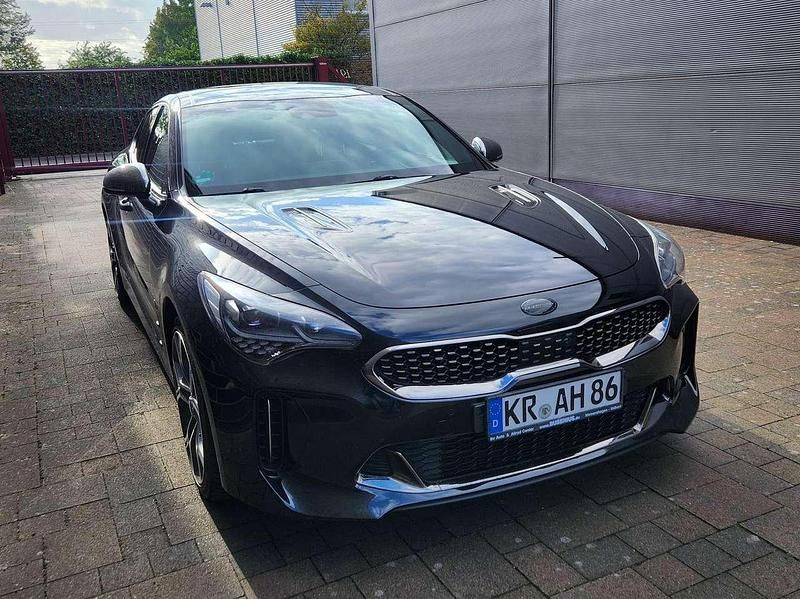 Schwarz Gebraucht 2017 Kia Stinger Kleinwagen | 30.000 € - Bild 1/4