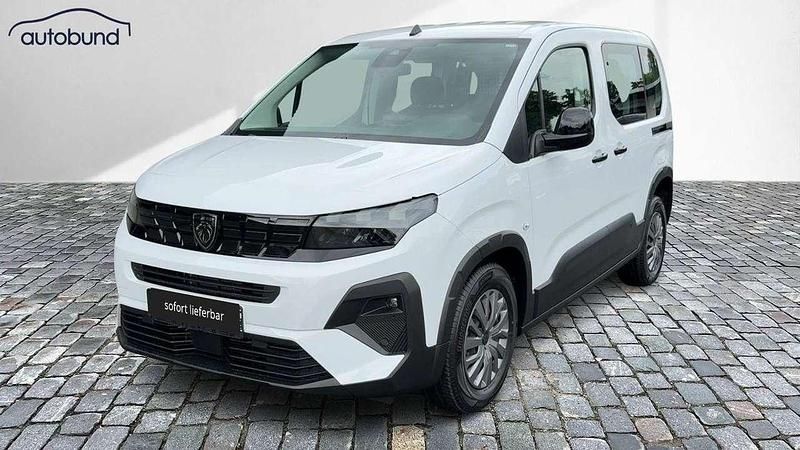 Neu Peugeot Rifter Allure 131 PS (96 kW) 2025 Weiss Van / Kleinbus