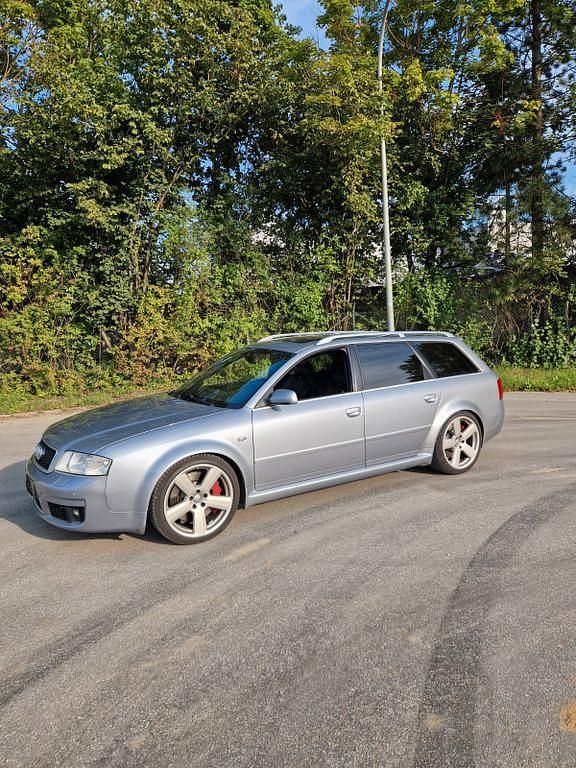 Grau Gebraucht 2004 Audi RS6 Sport Kombi | 22.000 € (Fairer Preis) - Bild 1/4