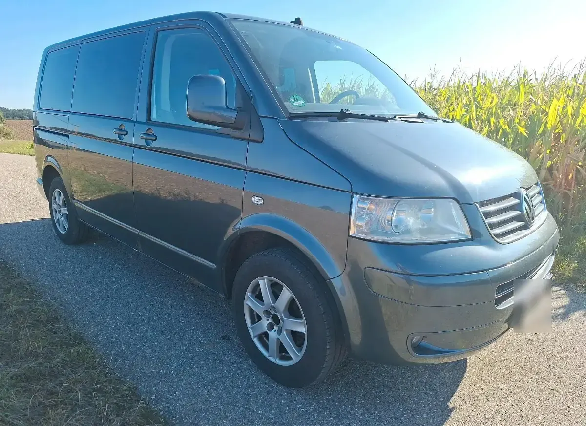 Gebraucht VW Caravelle 174 PS (127 kW) 2007 Grau Van