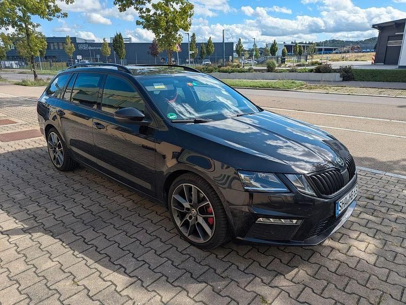 Schwarz Gebraucht 2020 Skoda Octavia Limousine | 17.900 € (Guter Preis) - Bild 1/4