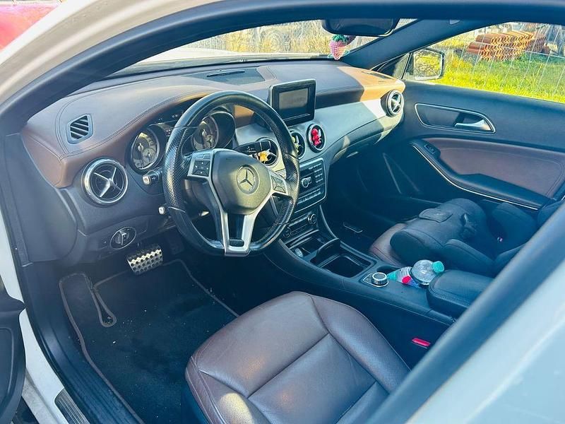 Gebraucht Mercedes GLA220 AMG 170 PS (125 kW) 2014 Weiß SUV