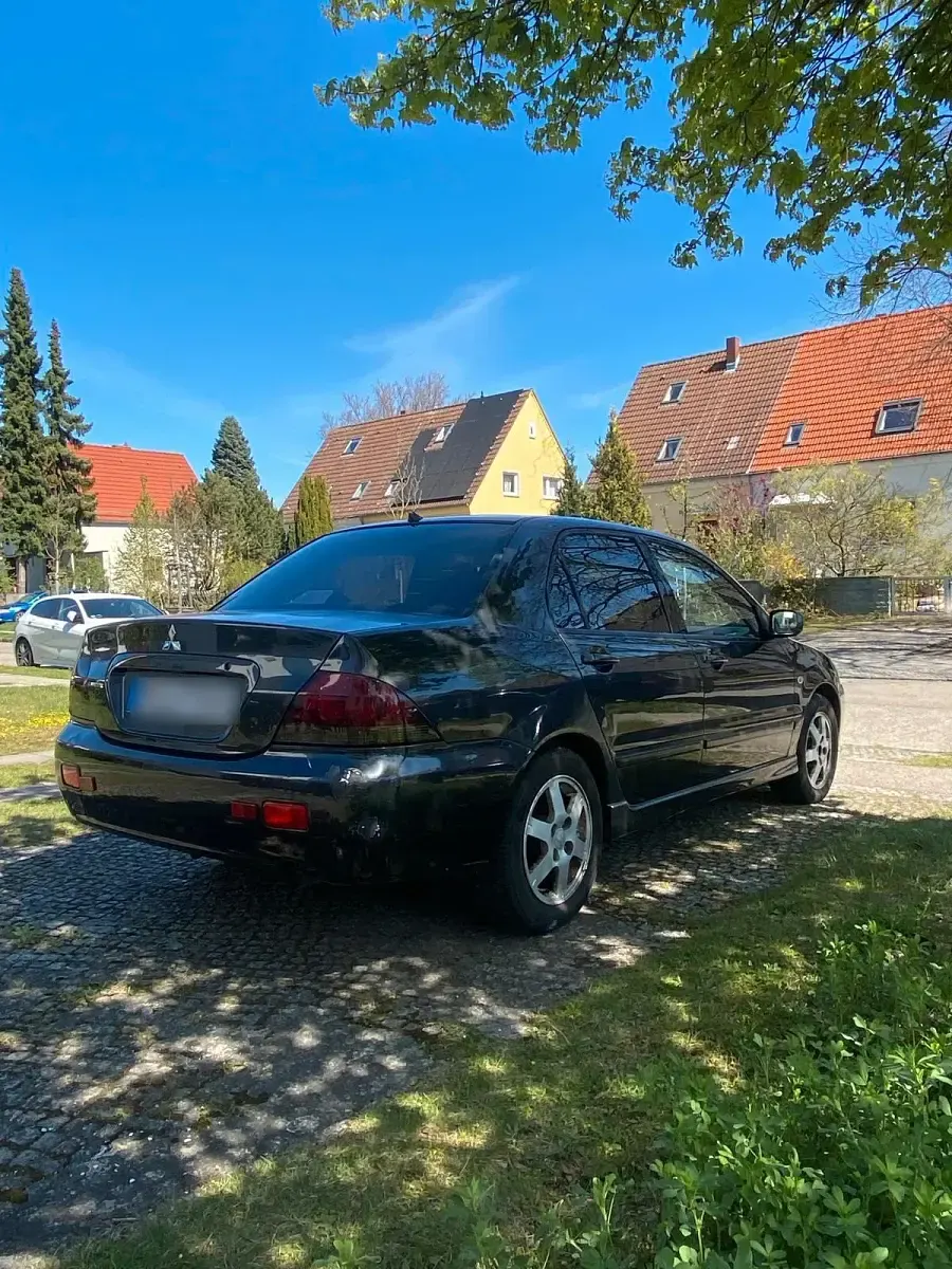 Second-hand Mitsubishi Lancer 98 CP (72 kW) 2003 Berlinǎ