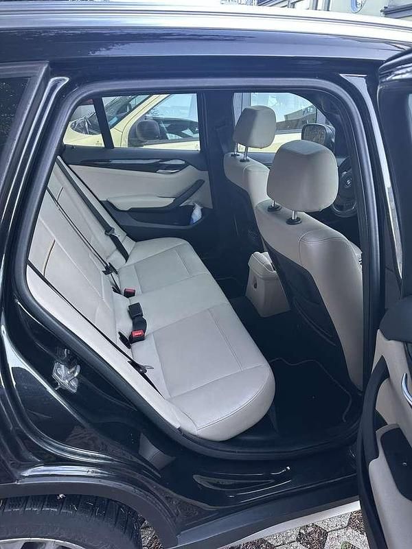 Gebraucht BMW X1 177 PS (130 kW) 2011 Schwarz SUV