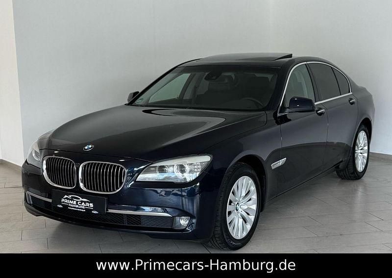 Blau Gebraucht 2011 BMW 730 Limousine | 16.490 € (Fairer Preis) - Bild 1/4