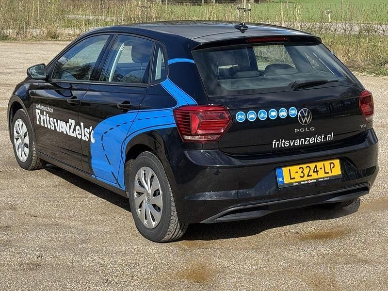 Gebraucht VW Polo Comfortline 90 PS (66 kW) 2021 Schwarz Kleinwagen