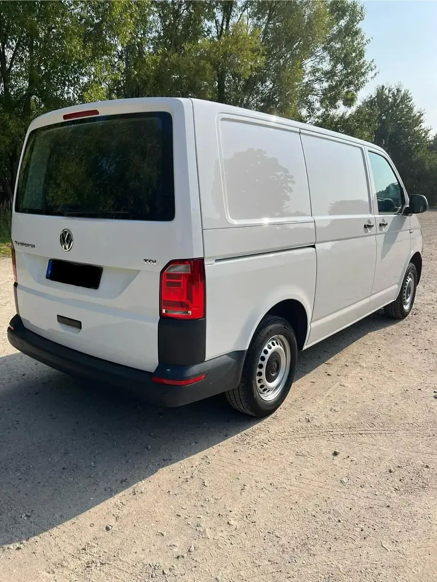 Käytetty VW Transporter 84 HP (61 kW) 2018 Valkoinen Van