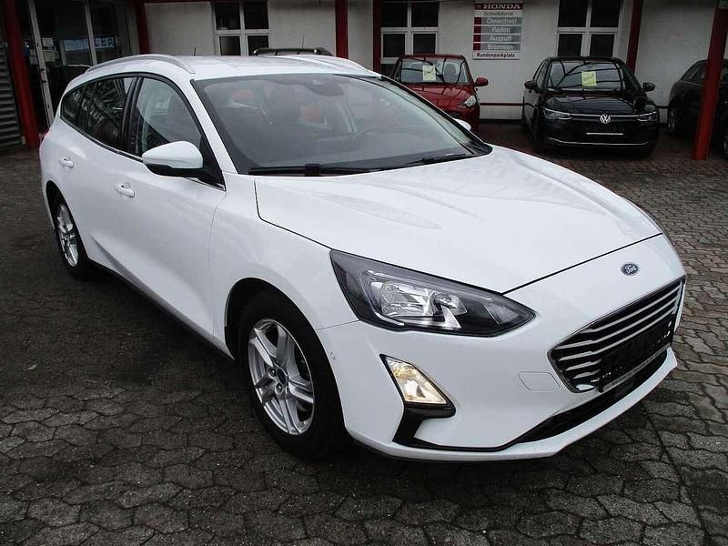 Gebraucht Ford Focus Cool & Connect 101 PS (74 kW) 2021 Weiß Kombi