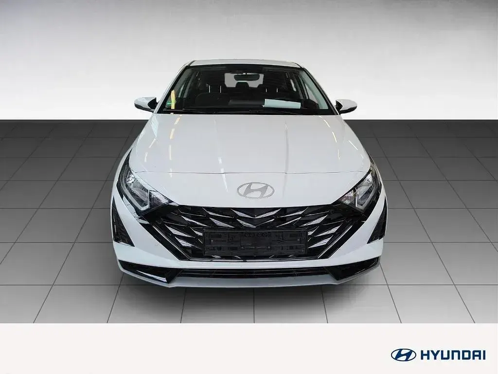 Gebraucht Hyundai i20 Trend 101 PS (74 kW) 2025 Weiß Kleinwagen