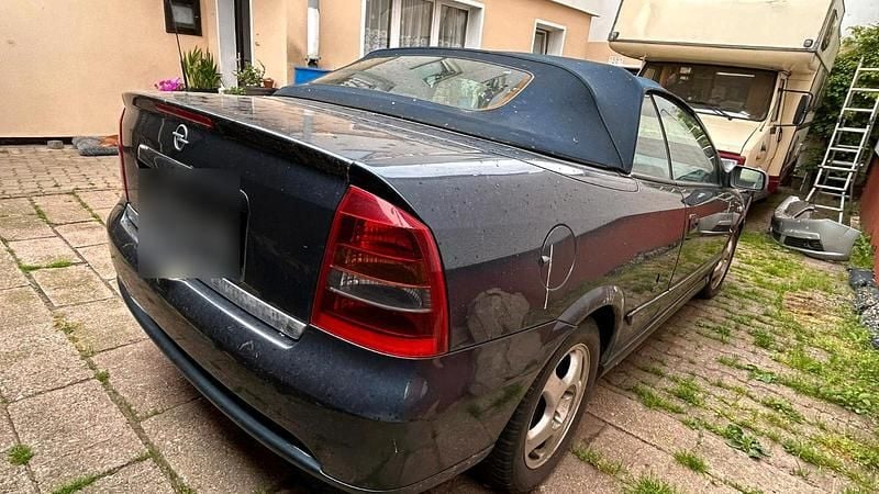 Używany Opel Astra Cabriolet 100 KM (73 kW) 2004 Niebieski Kabriolet