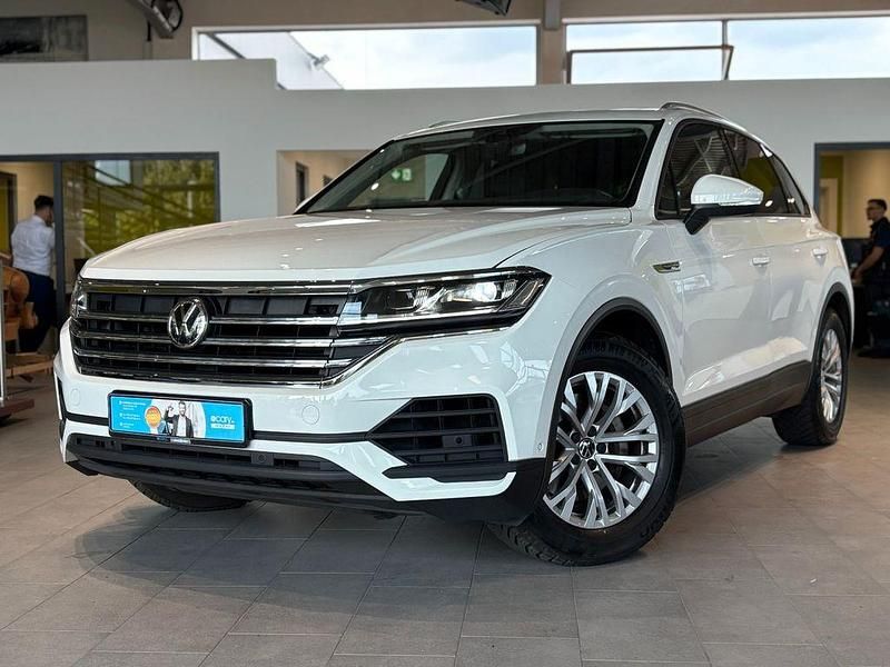 Weiß Gebraucht 2020 VW Touareg SUV | 29.999 € (Guter Preis) - Bild 1/4