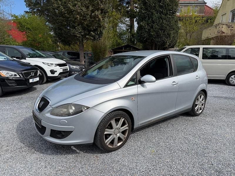 Gebraucht Seat Altea Comfort 125 PS (91 kW) 2009 Grau Van / Kleinbus