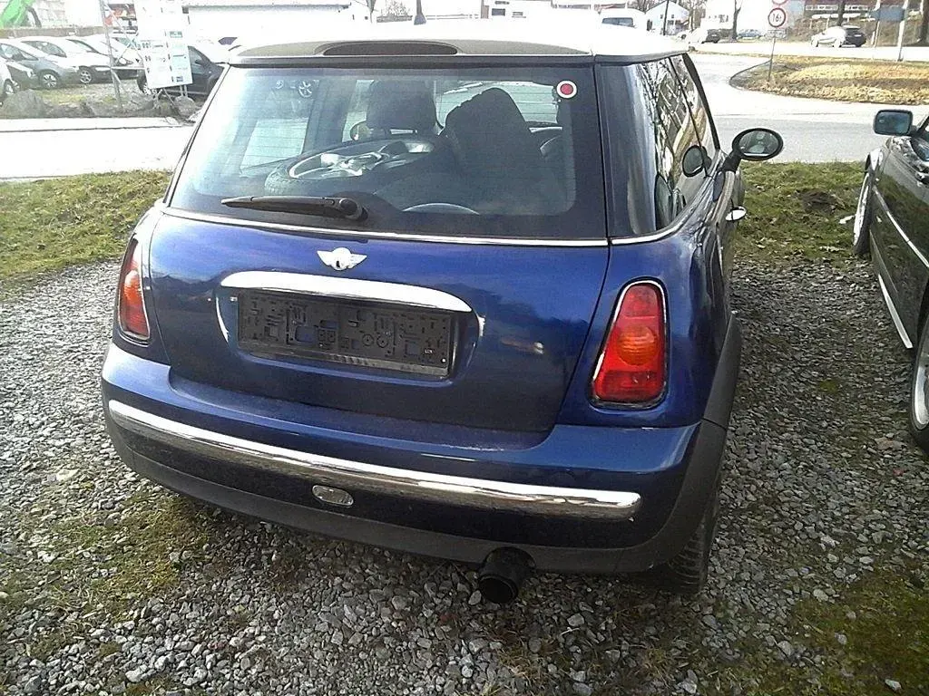 Usata Mini Cooper 116 CV (85 kW) 2002 Blu Utilitaria