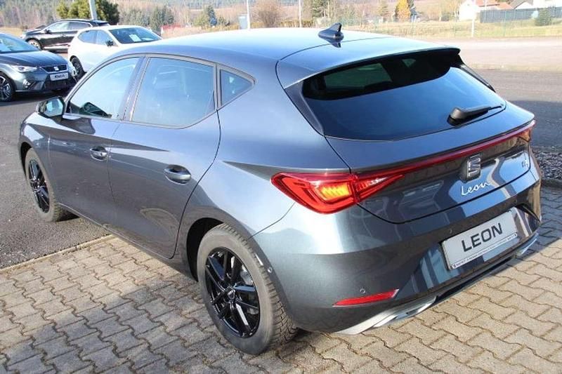 Gebraucht Seat Leon FR 150 PS (110 kW) 2021 Magneticgraumetallic Limousine