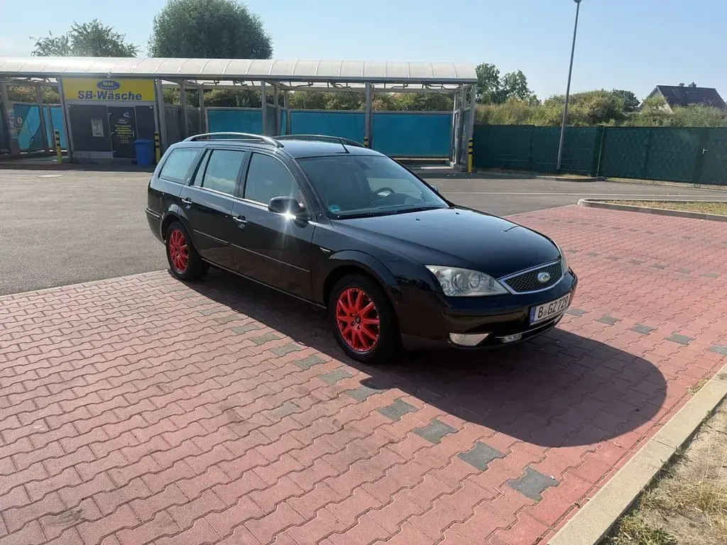 Gebraucht Ford Mondeo Ghia 155 PS (114 kW) 2005 Schwarz Limousine