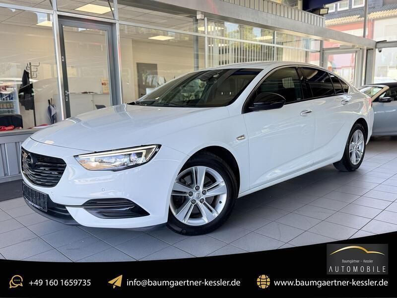 Weiß Gebraucht 2017 Opel Insignia Innovation Limousine | 13.990 € (Etwas zu teuer) - Bild 1/4