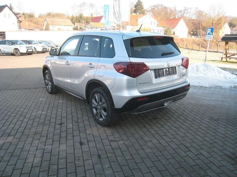 Neu Suzuki Vitara Comfort 101 PS (74 kW) 2025 Other SUV