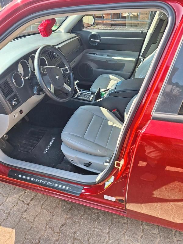Gebraucht Dodge Charger 354 PS (260 kW) 2007 Rot Limousine