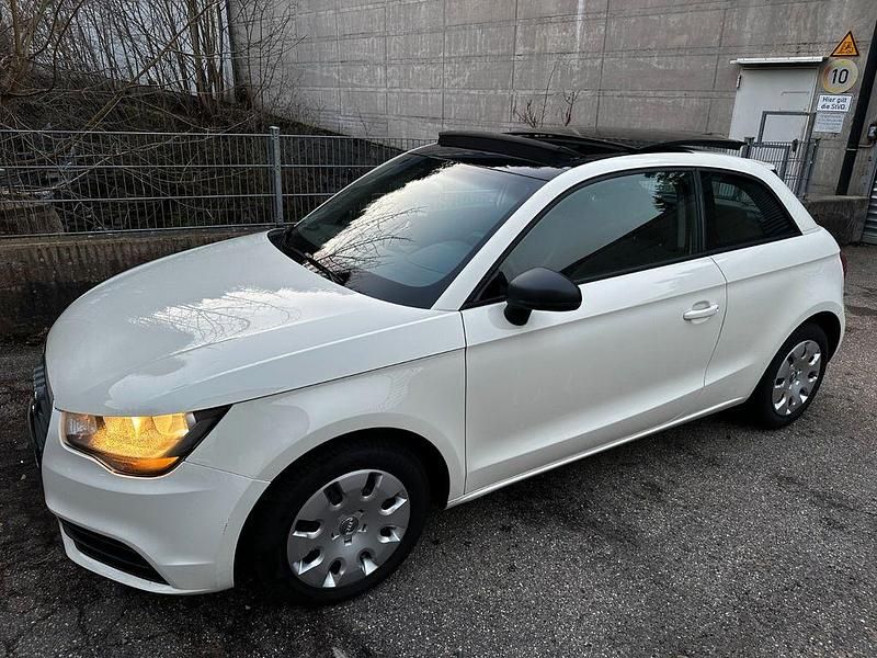 Gebraucht Audi A1 Ambiente 90 PS (66 kW) 2011 Weiß Kleinwagen