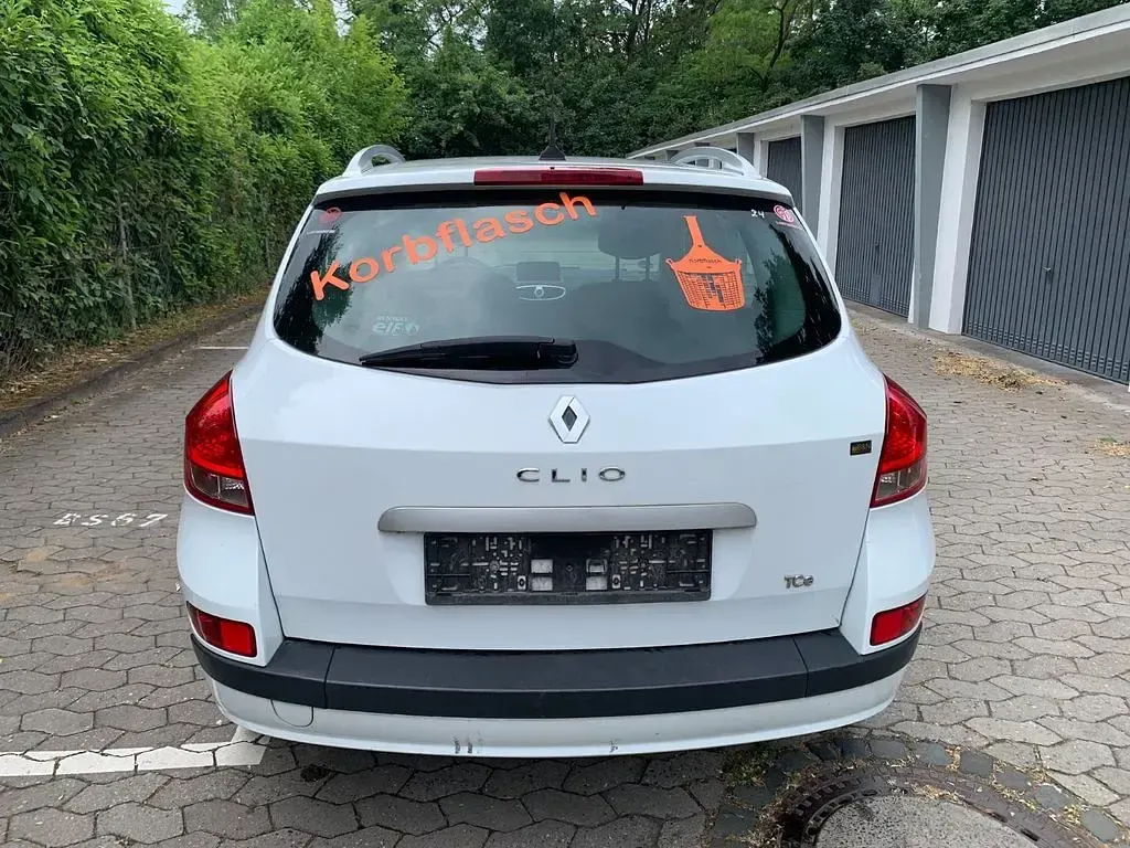 Gebraucht Renault Clio IV 103 PS (75 kW) 2012 Weiß Limousine
