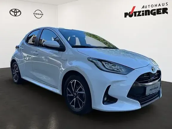 Gebraucht Toyota Yaris Basis 116 PS (85 kW) 2020 Schneeweiß