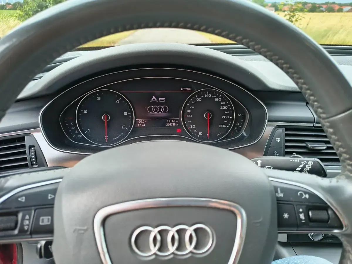 Gebraucht Audi A6 190 PS (139 kW) 2014 Rot Kombi
