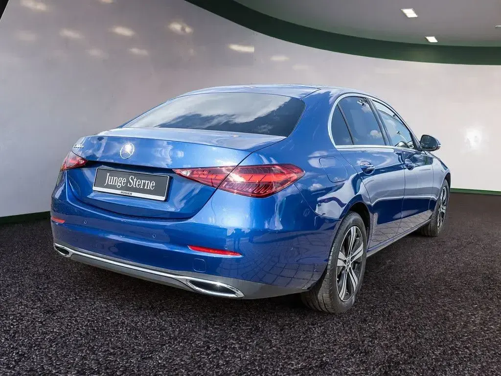 Gebraucht Mercedes C300 204 PS (150 kW) 2025 Blau / spektralblau (metallic) Kombi